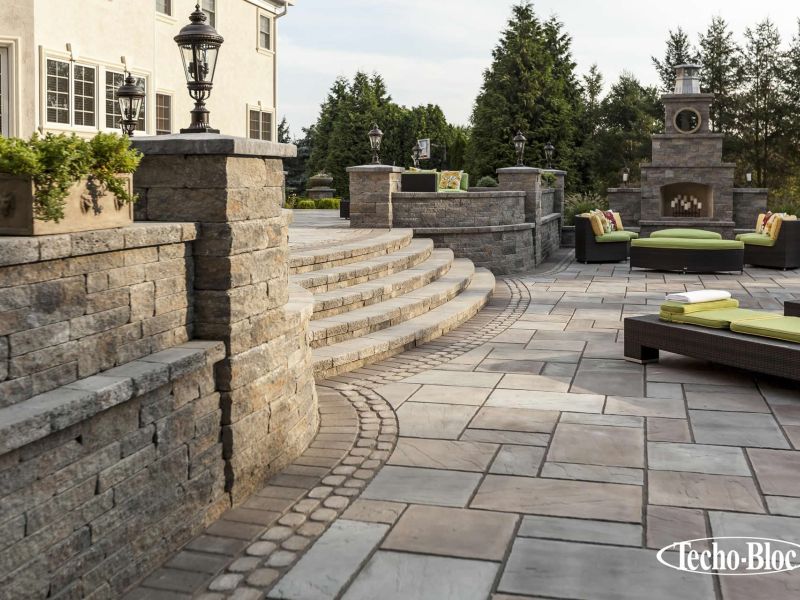 Mini Creta Wall With Patio