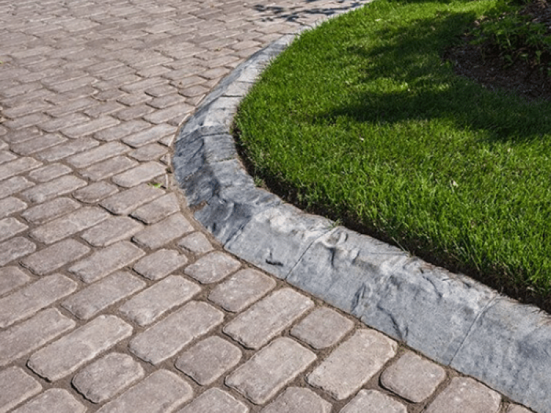 Driveway Pavers with Lawn Edge